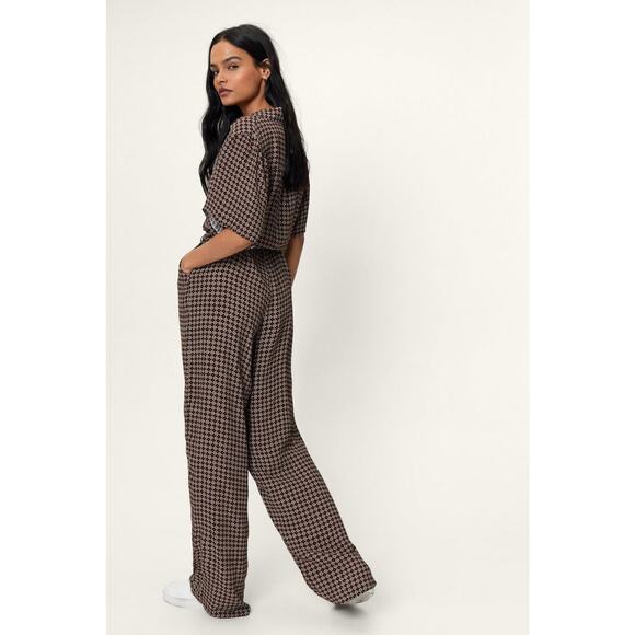 Nasty Gal Retro Tile Printed Wide Leg Jumpsuit - 6 - Picture 4 of 4